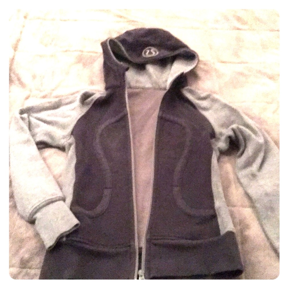 Lululemon Classic Scuba size 4 hoodie - rare